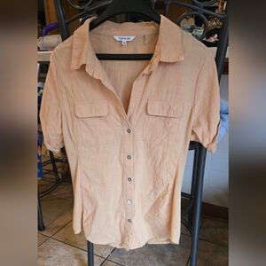 Cavalini Light Tan Short-Sleeve Button Up Blouse Sz M